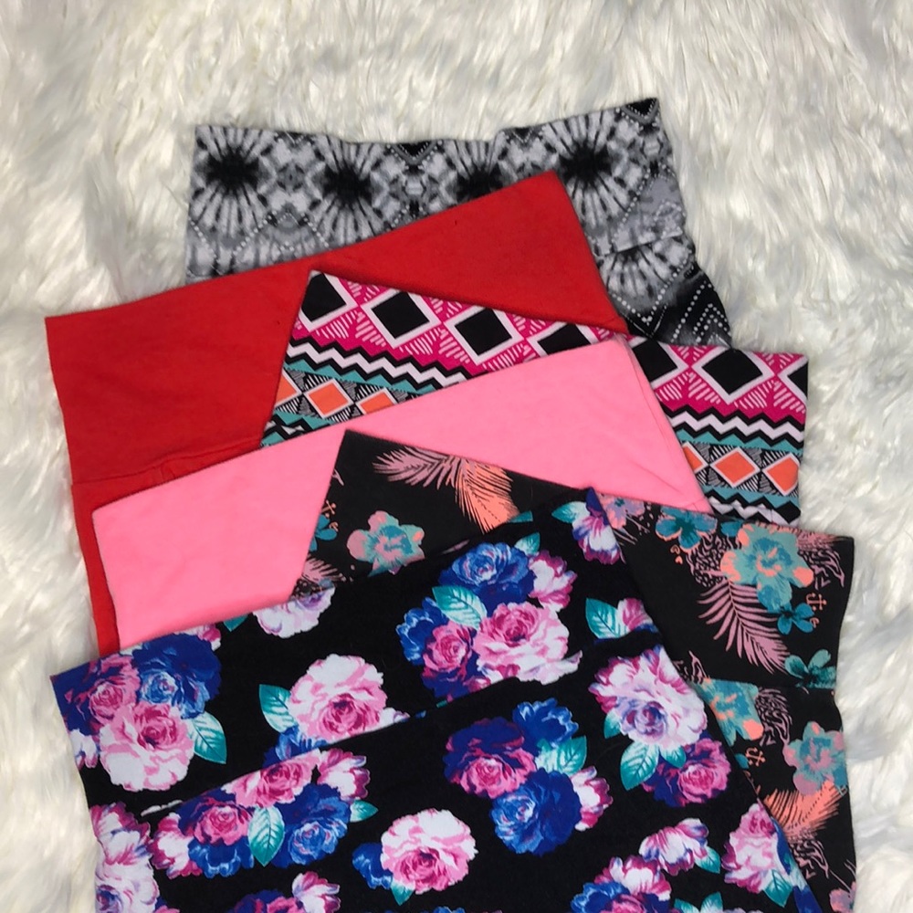 05 CHARLOTTE RUSSE Mini Skirts